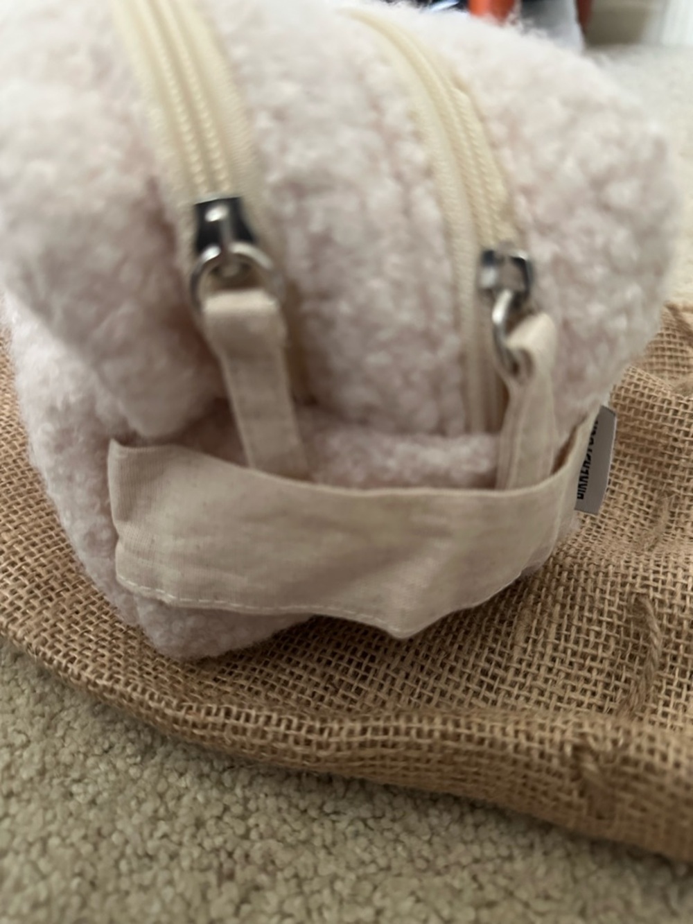 🆕 Birkenstock Sherpa Teddy Zip Cosmetic Case - Picture 5 of 8